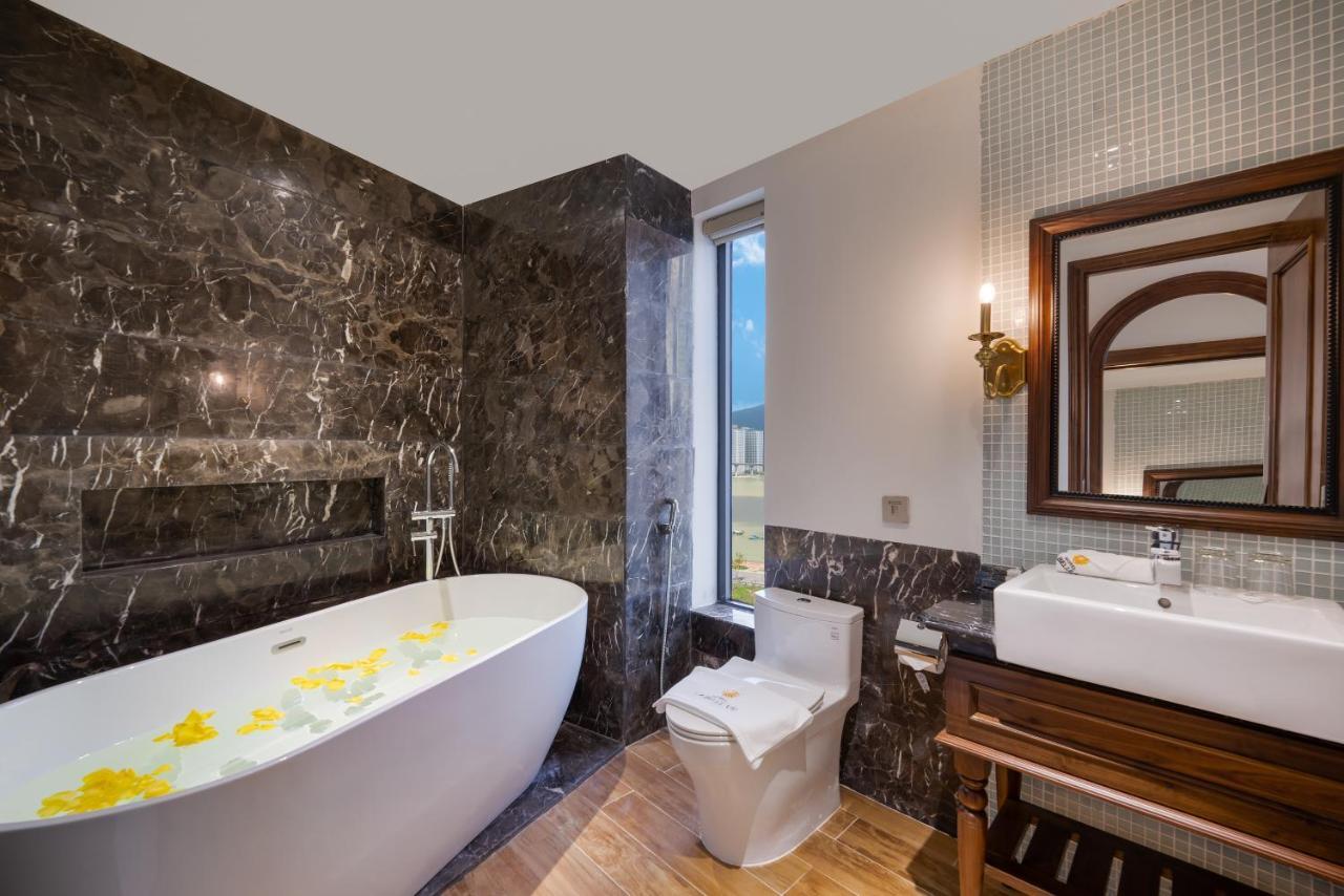 Ds La Belle Vie Hotel & Suite Da Nang Exterior photo